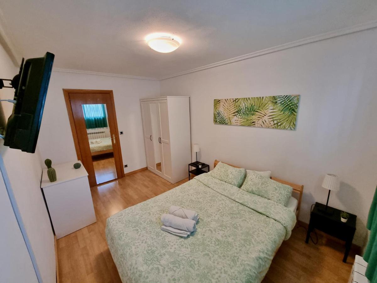 Apartamento Daniel Zaragoza Buitenkant foto
