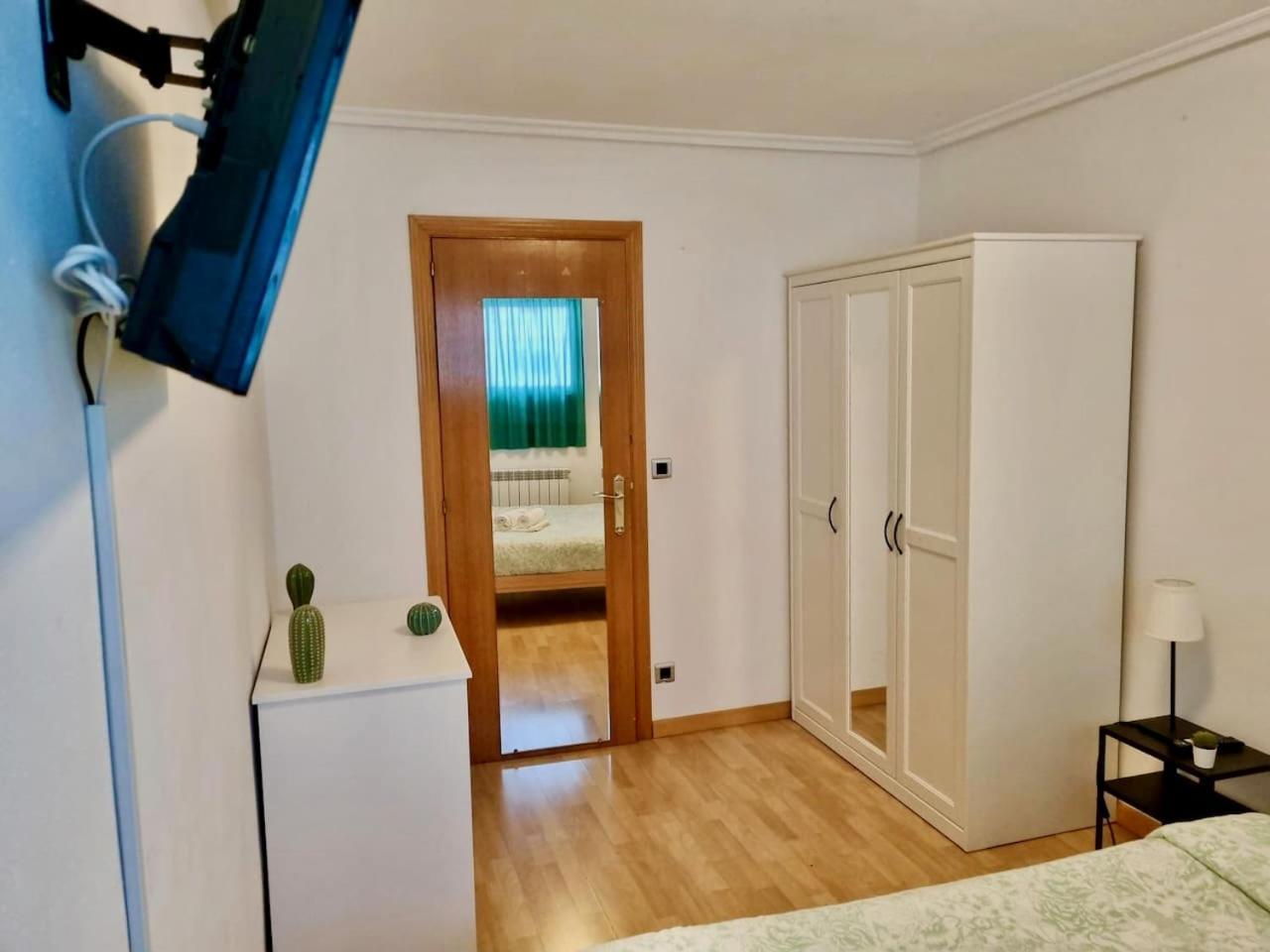 Apartamento Daniel Zaragoza Buitenkant foto